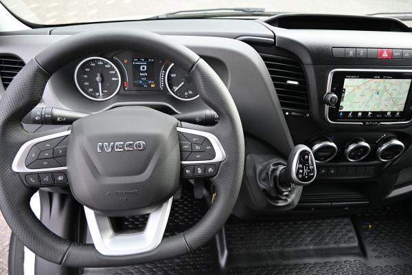 Iveco Daily 35S18 3.0 180 pk L4H2 Maxi Hi-Matic LED, ACC, Geveerde stoel, Camera, Navigatie
