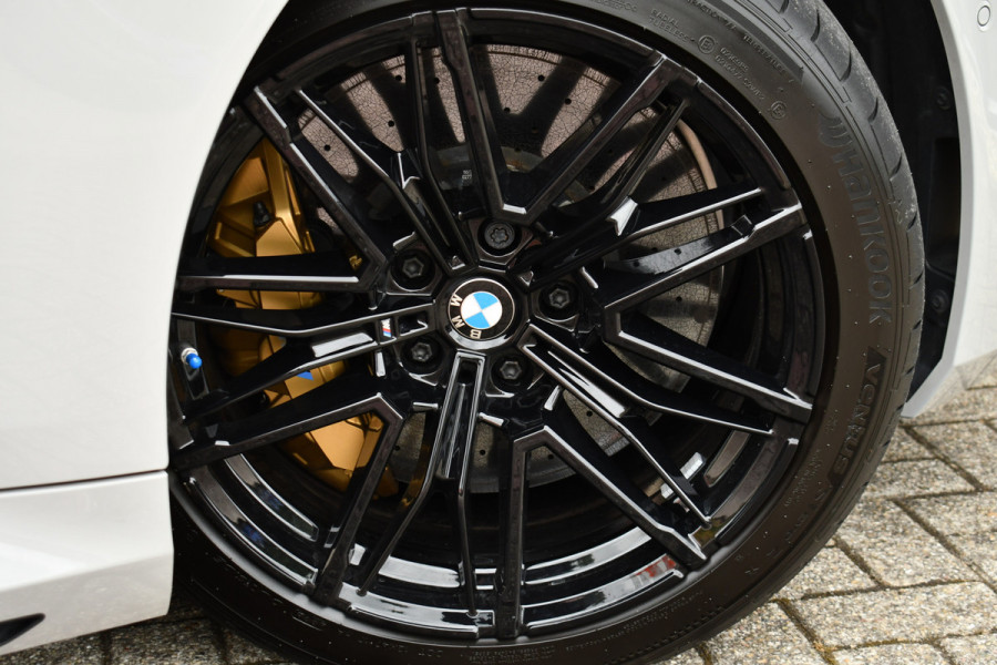BMW M5 Touring | Chalk Individual | Ultimate Pack | Keramisch | Pano | Trekh | B&W | DA+