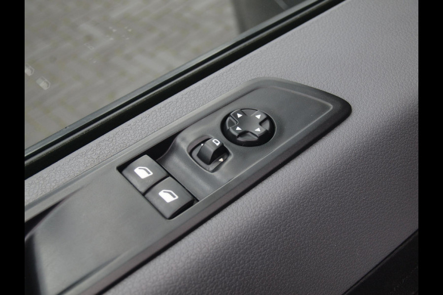 Peugeot e-Expert Standard Premium 75 kWh | Side bars | Apple Carplay | Zware Accupakket | Camera | Cruise Control |