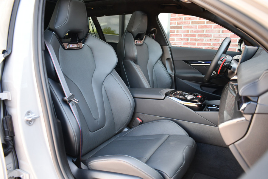 BMW M5 Touring | Chalk Individual | Ultimate Pack | Keramisch | Pano | Trekh | B&W | DA+