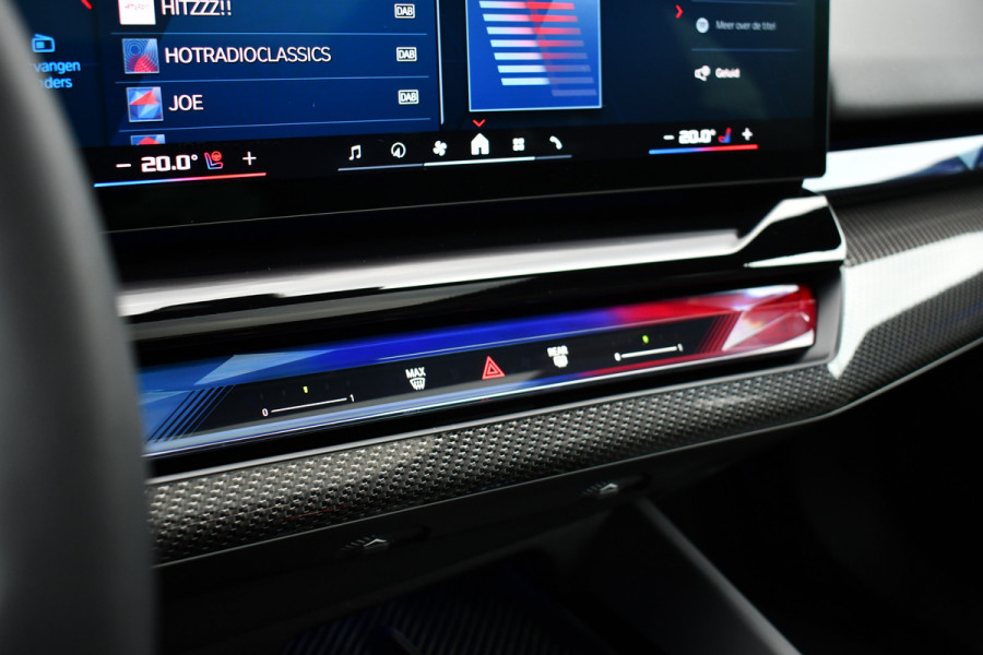 BMW M5 Touring | Chalk Individual | Ultimate Pack | Keramisch | Pano | Trekh | B&W | DA+