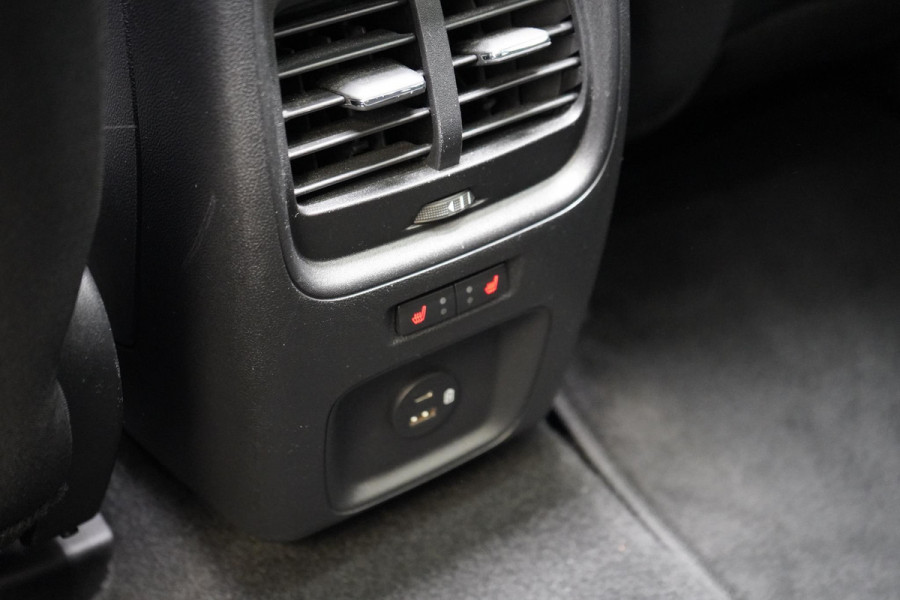 Ford Kuga 2.5 PHEV Titanium | SoH 75% | Panoramadak | Trekhaak | Carplay | Blind-Spot | Winter-pack