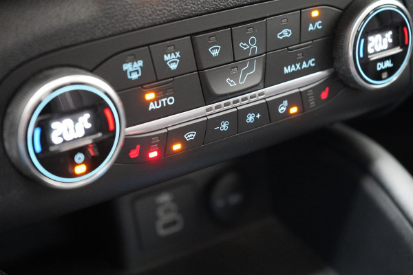 Ford Kuga 2.5 PHEV Titanium | SoH 75% | Panoramadak | Trekhaak | Carplay | Blind-Spot | Winter-pack