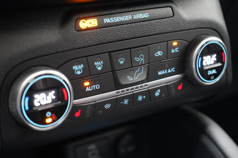 Ford Kuga 2.5 PHEV Titanium | SoH 75% | Panoramadak | Trekhaak | Carplay | Blind-Spot | Winter-pack
