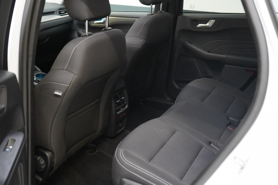 Ford Kuga 2.5 PHEV Titanium | SoH 75% | Panoramadak | Trekhaak | Carplay | Blind-Spot | Winter-pack