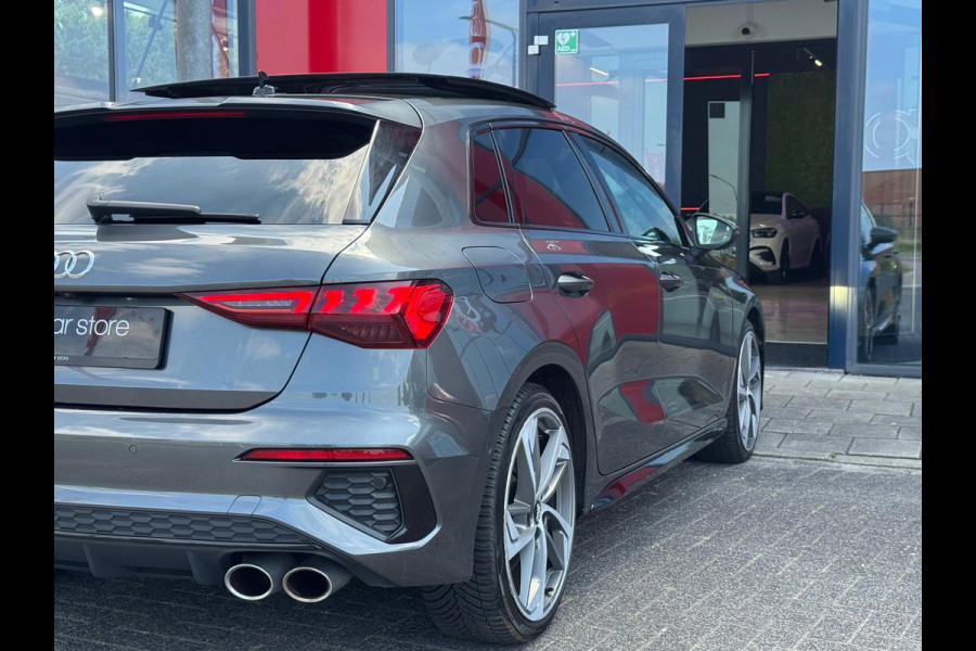 Audi A3 Sportback 2.0 TFSI S3 quattro Edition One Vol | Panorama | Bang & Olufsen | Memory Seats | Head-Up display | BTW |