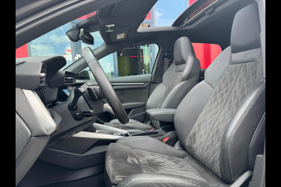 Audi A3 Sportback 2.0 TFSI S3 quattro Edition One Vol | Panorama | Bang & Olufsen | Memory Seats | Head-Up display | BTW |
