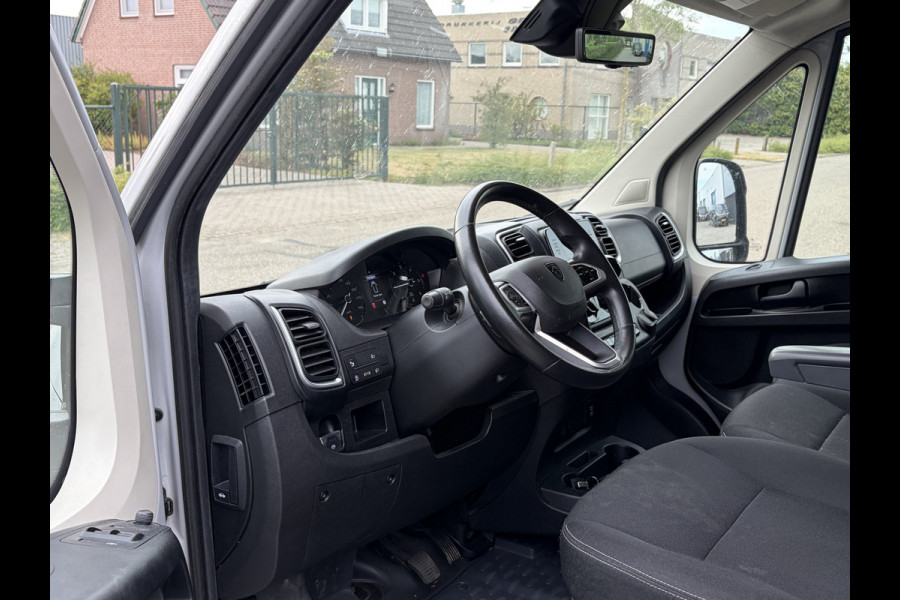 Peugeot Boxer 2.2 BlueHDi 180PK Euro6 L4H2 3.5t Zwaar ✓ 3-zits ✓ Trekhaak 3.000 KG ✓ dubbele schuifdeur