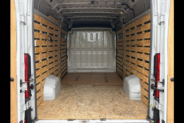 Peugeot Boxer 2.2 BlueHDi 180PK Euro6 L4H2 3.5t Zwaar ✓ 3-zits ✓ Trekhaak 3.000 KG ✓ dubbele schuifdeur