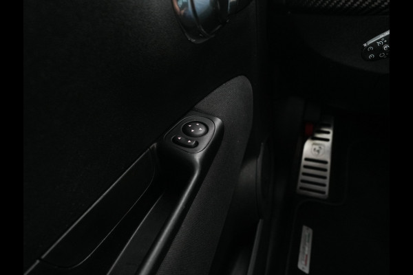 Fiat 500 1.4 T-Jet Abarth Competizione 70th Anniversary (INCL.BTW) Aut. *AKRAPOVIC | RECARO-SPORTSEATS | XENON | CARBON | SHIFTPADDLES | DIGI-COCKPIT | DAB+ | ECC | PDC | CRUISE | 17''ALU*