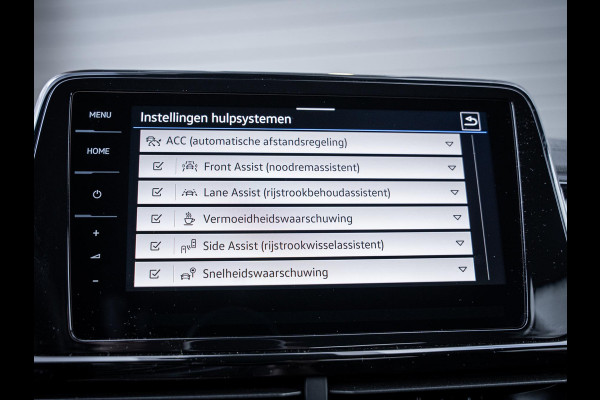 Volkswagen T-Roc 1.5 TSI R-Line Edition - Pano l Leder l ACC l Camera