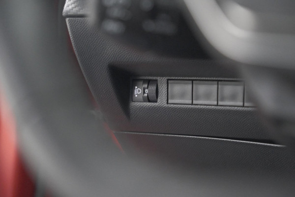Peugeot 208 PureTech 100 Style | Navigatie | Cruise Control | Apple Carplay