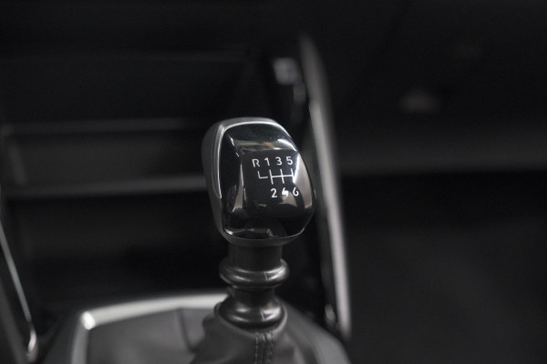 Peugeot 208 PureTech 100 Style | Navigatie | Cruise Control | Apple Carplay