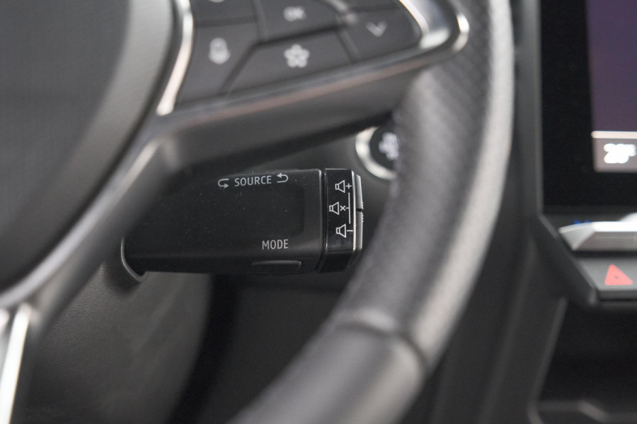 Renault Captur 1.8 E-Tech full hybrid 160 techno | Camera | Adaptieve Cruise Control | Navigatie