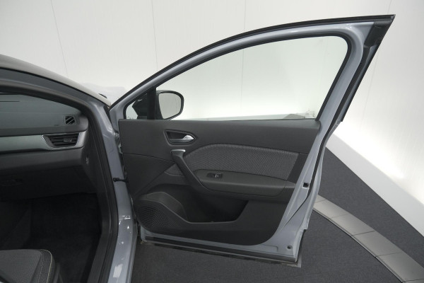 Renault Captur 1.8 E-Tech full hybrid 160 techno | Camera | Adaptieve Cruise Control | Navigatie