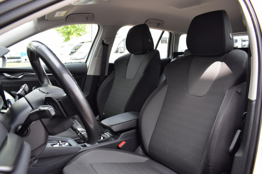 Škoda Octavia Combi 1.0 e-TSI Business Edition | Apple CarPlay | Stoelverw. | Climate | Cruise