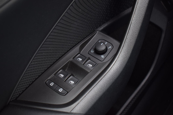 Škoda Octavia Combi 1.0 e-TSI Business Edition | Apple CarPlay | Stoelverw. | Climate | Cruise