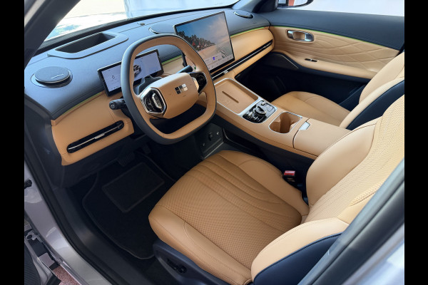 GEELY Starray EM-i 1.5 MAX+ PHEV LONG RANGE BRUIN LEER 29,8 KWH | 136km WLTP | PANORAMADAK | MASSAGE /STOEL/VERW/KOELING