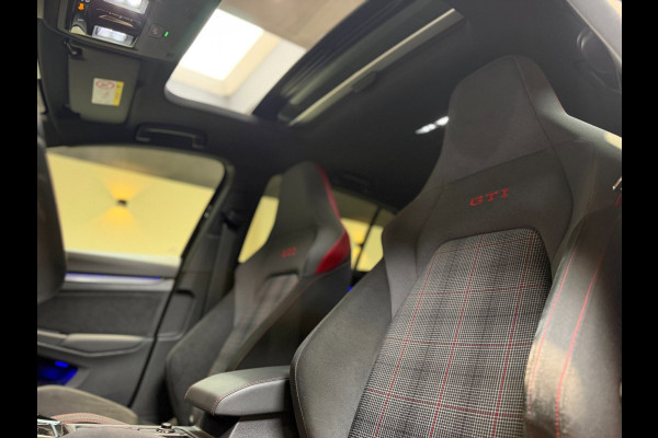 Volkswagen Golf 2.0 TSI GTI |Pano|Matrix|Blindspot|Camera|