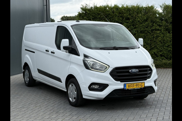 Ford Transit Custom 2.0 TDCI / L2H1 / 1e EIG. / SORTIMO INRICHTING / TREKHAAK / CRUISE / 3-ZITS / 2800 KG AHG