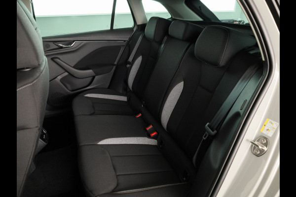 Škoda SCALA Edition 1.0 TSI 115pk DSG-7 | Stoel- en stuurverwarming | Travel Assist | Draadloos laden | 16 inch lichtmetalen velgen |