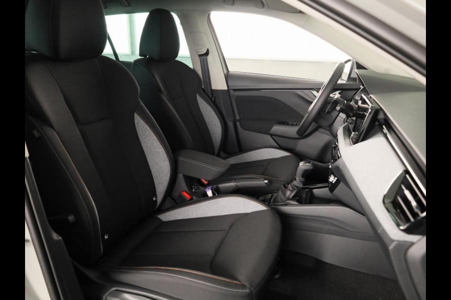 Škoda SCALA Edition 1.0 TSI 115pk DSG-7 | Stoel- en stuurverwarming | Travel Assist | Draadloos laden | 16 inch lichtmetalen velgen |