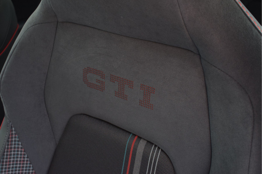 Volkswagen Golf 2.0 TSI GTI Clubsport Edition 50 325pk