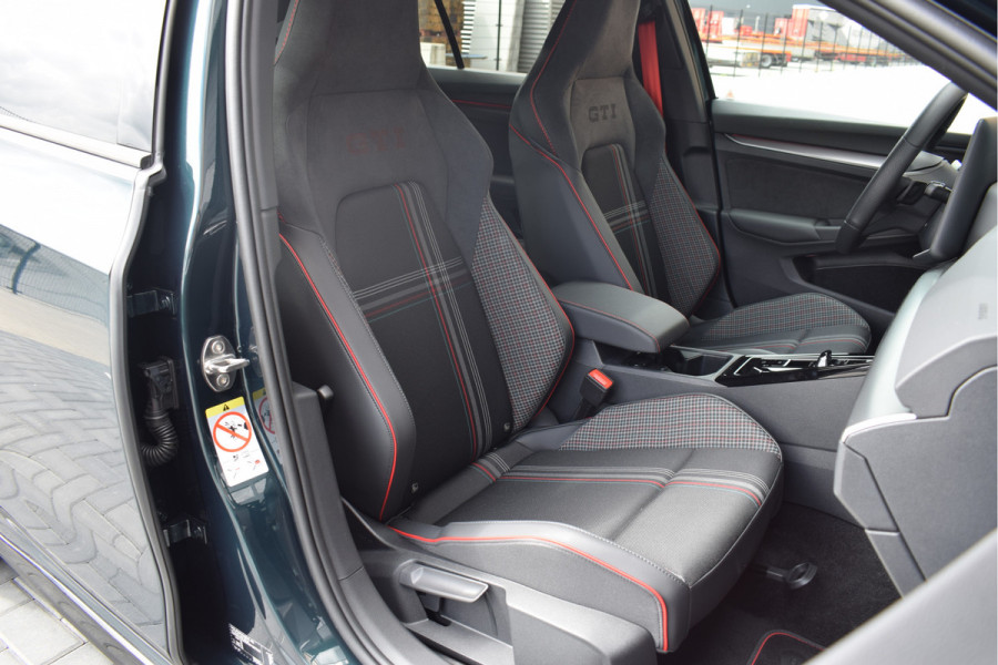 Volkswagen Golf 2.0 TSI GTI Clubsport Edition 50 325pk