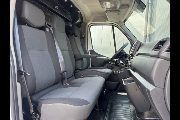 Renault Master T35 2.3 dCi 136 PK / L2H2 / 1e EIG. / 67.106 KM / IMPERIAAL / TREKHAAK / NAVI / AIRCO / CRUISE