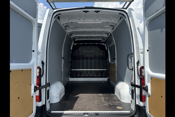 Renault Master T35 2.3 dCi 136 PK / L2H2 / 1e EIG. / 67.106 KM / IMPERIAAL / TREKHAAK / NAVI / AIRCO / CRUISE