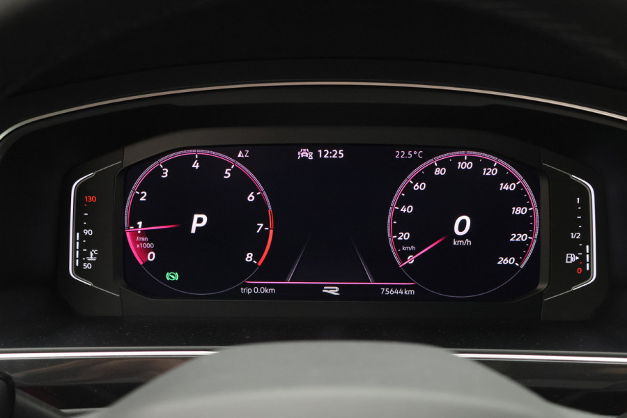 Volkswagen Tiguan 1.5 TSI R-Line Business+ Camera, Apple Carplay, Keyless, IQ Light, ACC, 19"