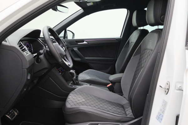 Volkswagen Tiguan 1.5 TSI R-Line Business+ Camera, Apple Carplay, Keyless, IQ Light, ACC, 19"