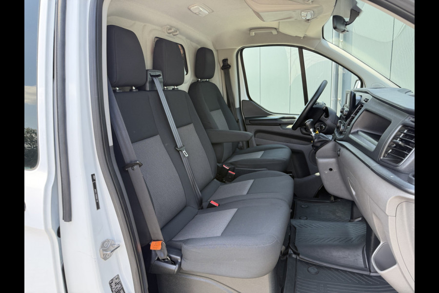 Ford Transit Custom 2.0 TDCI / L1H1 / 1e EIG. / 40.176 KM! / TREKHAAK / IMPERIAAL / INRICHTING / AIRCO / 3-ZITS