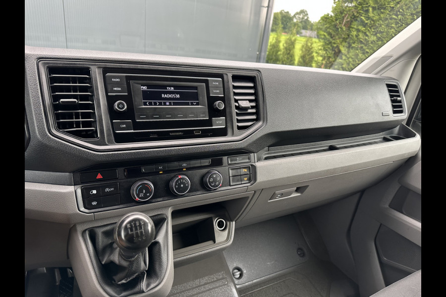 Volkswagen Crafter 2.0 TDI / L3H3 / 1e EIG. / IMPERIAAL + LADDER / TREKHAAK / AIRCO / CRUISE / BIJRIJDERSBANK