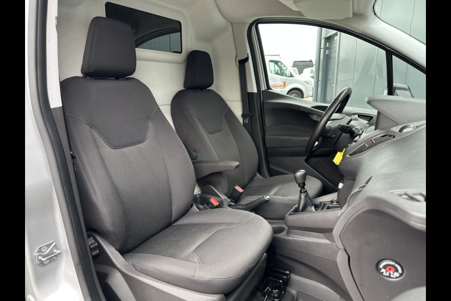 Ford Transit Courier 1.5 TDCI / 1e EIGENAAR / 21.248 KM ! / AIRCO / STOELVERWARMING / PDC / NAVIGATIE / CARPLAY