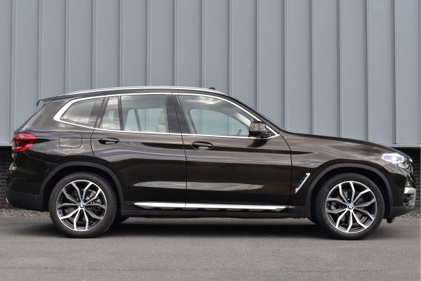 BMW X3 xDrive20i High Executive | Pano | Trekhaak | Leder | Stoelverwarming