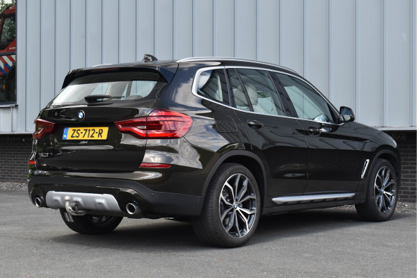 BMW X3 xDrive20i High Executive | Pano | Trekhaak | Leder | Stoelverwarming