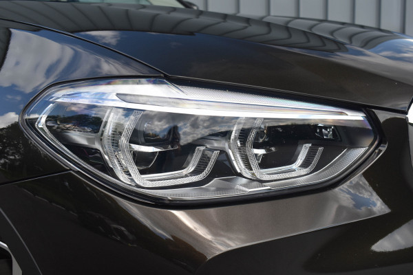 BMW X3 xDrive20i High Executive | Pano | Trekhaak | Leder | Stoelverwarming