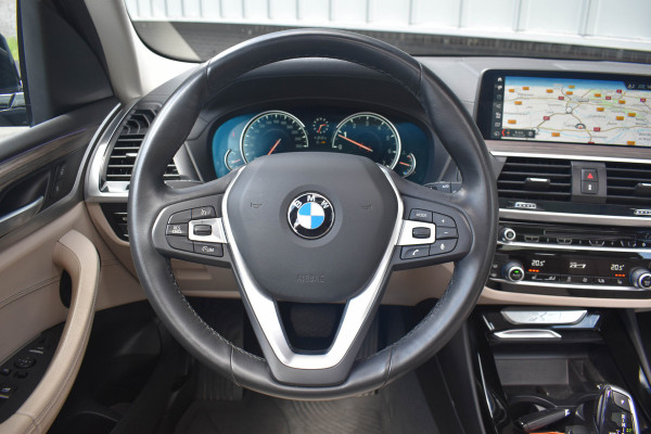 BMW X3 xDrive20i High Executive | Pano | Trekhaak | Leder | Stoelverwarming