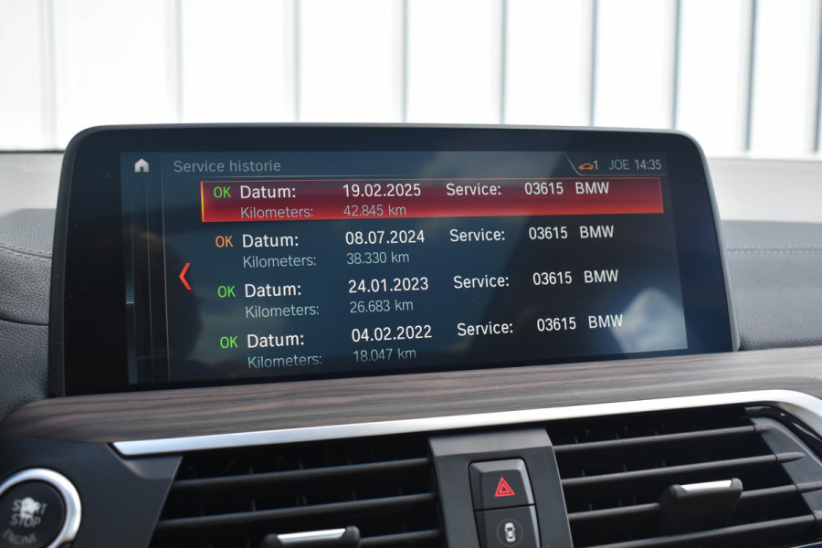 BMW X3 xDrive20i High Executive | Pano | Trekhaak | Leder | Stoelverwarming