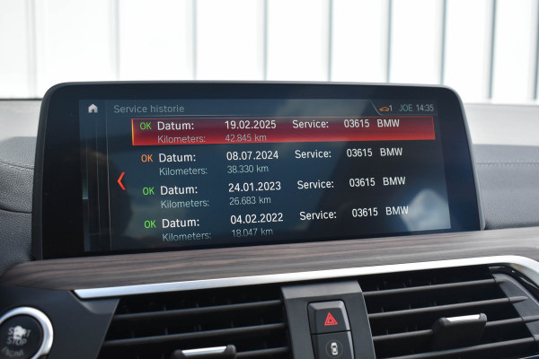 BMW X3 xDrive20i High Executive | Pano | Trekhaak | Leder | Stoelverwarming