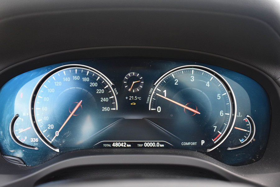 BMW X3 xDrive20i High Executive | Pano | Trekhaak | Leder | Stoelverwarming