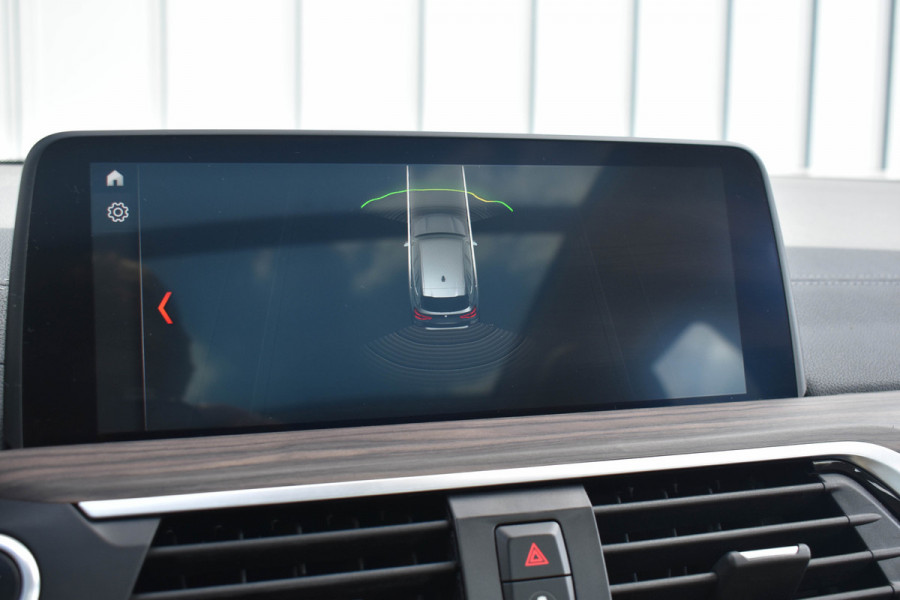 BMW X3 xDrive20i High Executive | Pano | Trekhaak | Leder | Stoelverwarming