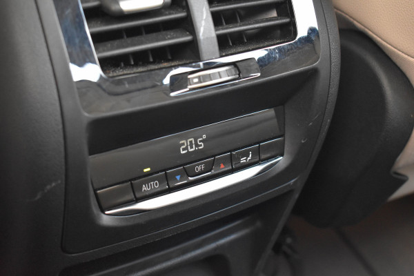 BMW X3 xDrive20i High Executive | Pano | Trekhaak | Leder | Stoelverwarming
