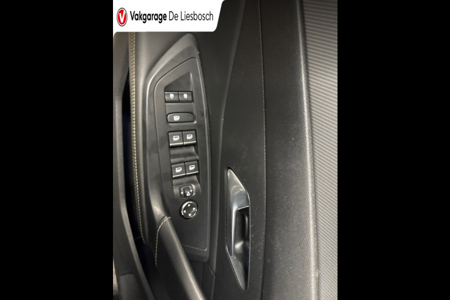Peugeot 308 1.6 Plug-in Hybrid 180 GT-line/pano/navi/memory/apple/camera/boeken