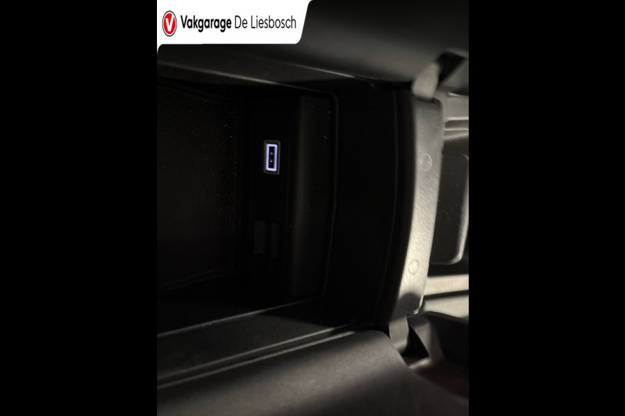 Peugeot 308 1.6 Plug-in Hybrid 180 GT-line/pano/navi/memory/apple/camera/boeken