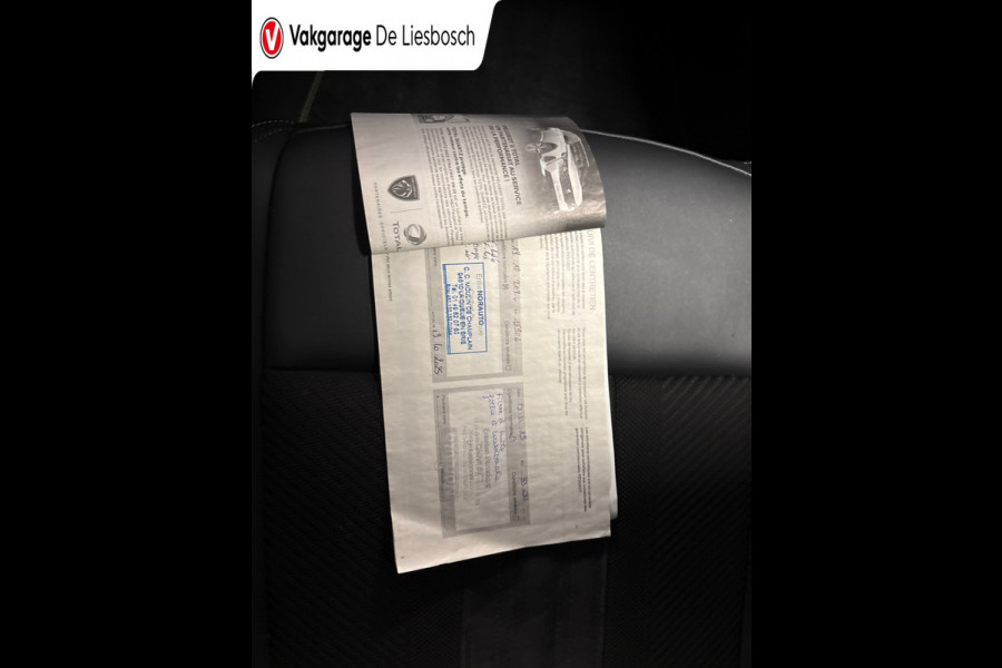 Peugeot 308 1.6 Plug-in Hybrid 180 GT-line/pano/navi/memory/apple/camera/boeken