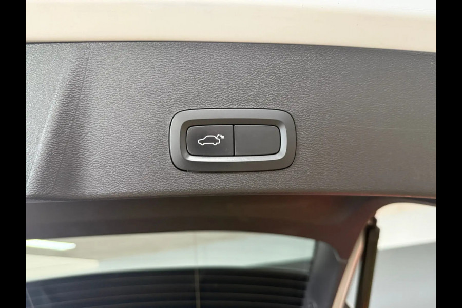 Volvo XC40 1.5 T3 Momentum | Leder | Elektr. Trekhaak | BLISS