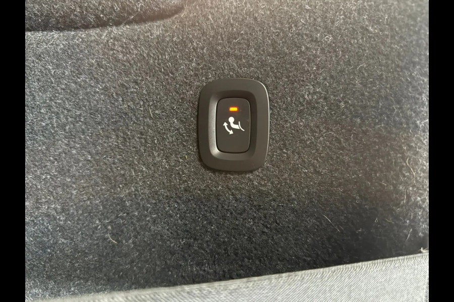 Volvo XC40 1.5 T3 Momentum | Leder | Elektr. Trekhaak | BLISS