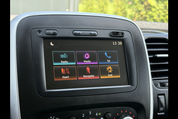 Renault Trafic 2.0 dCi 145 PK / AUTOMAAT / L1H1 / 2x SCHUIFDEUR / INRICHTING / TREKHAAK / IMPERIAAL / 3-ZITS